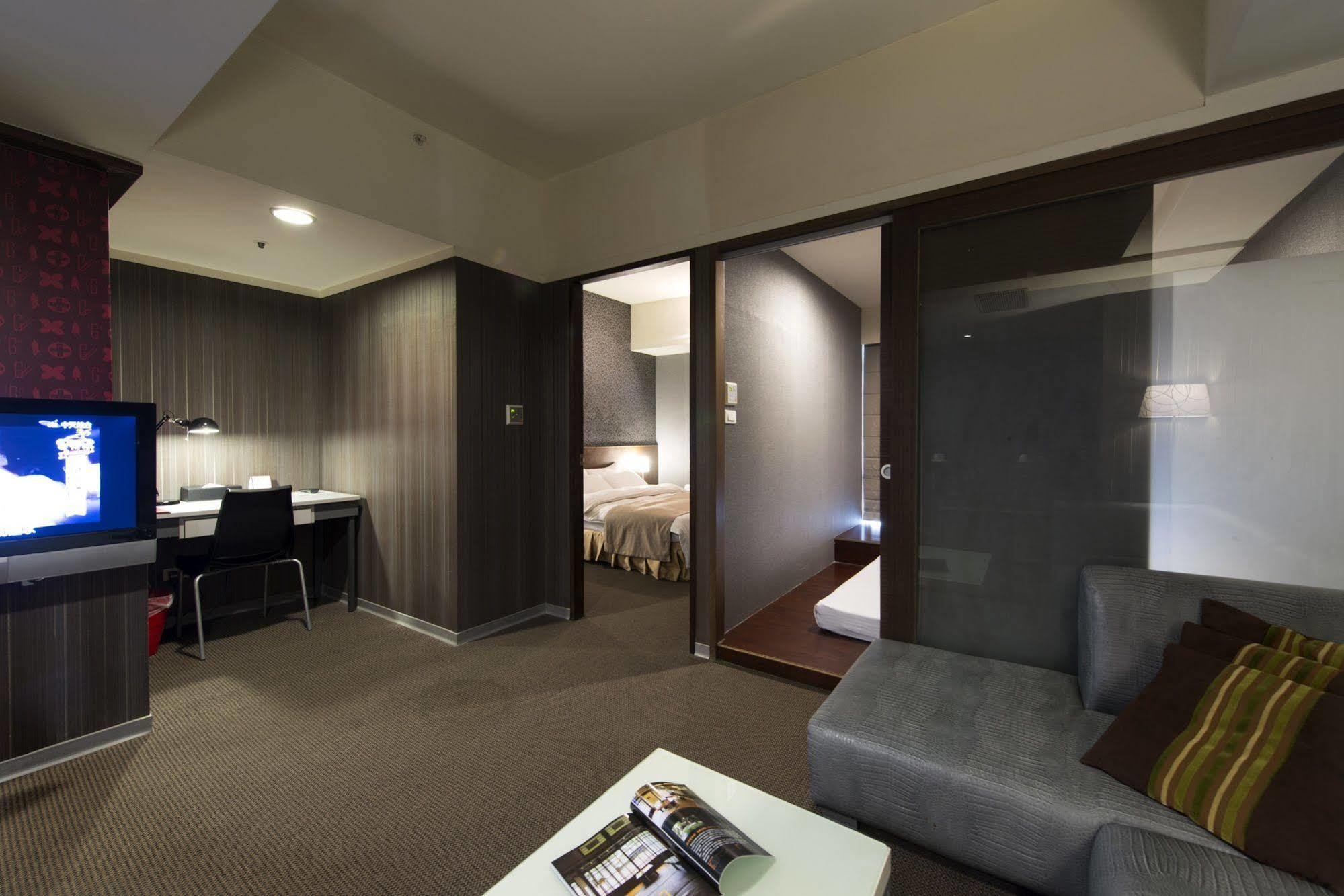 The Galerie Hotel Taichung Exterior foto